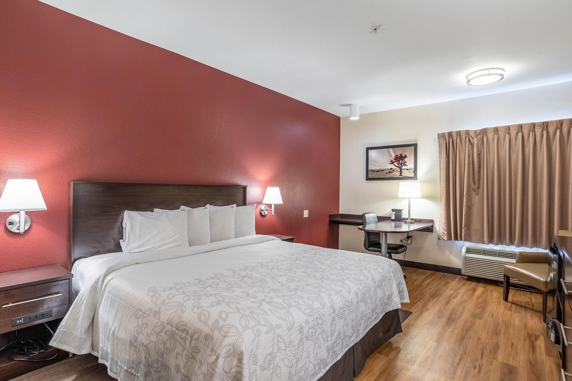 Red Roof Inn Plus+ Austin South Exterior photo