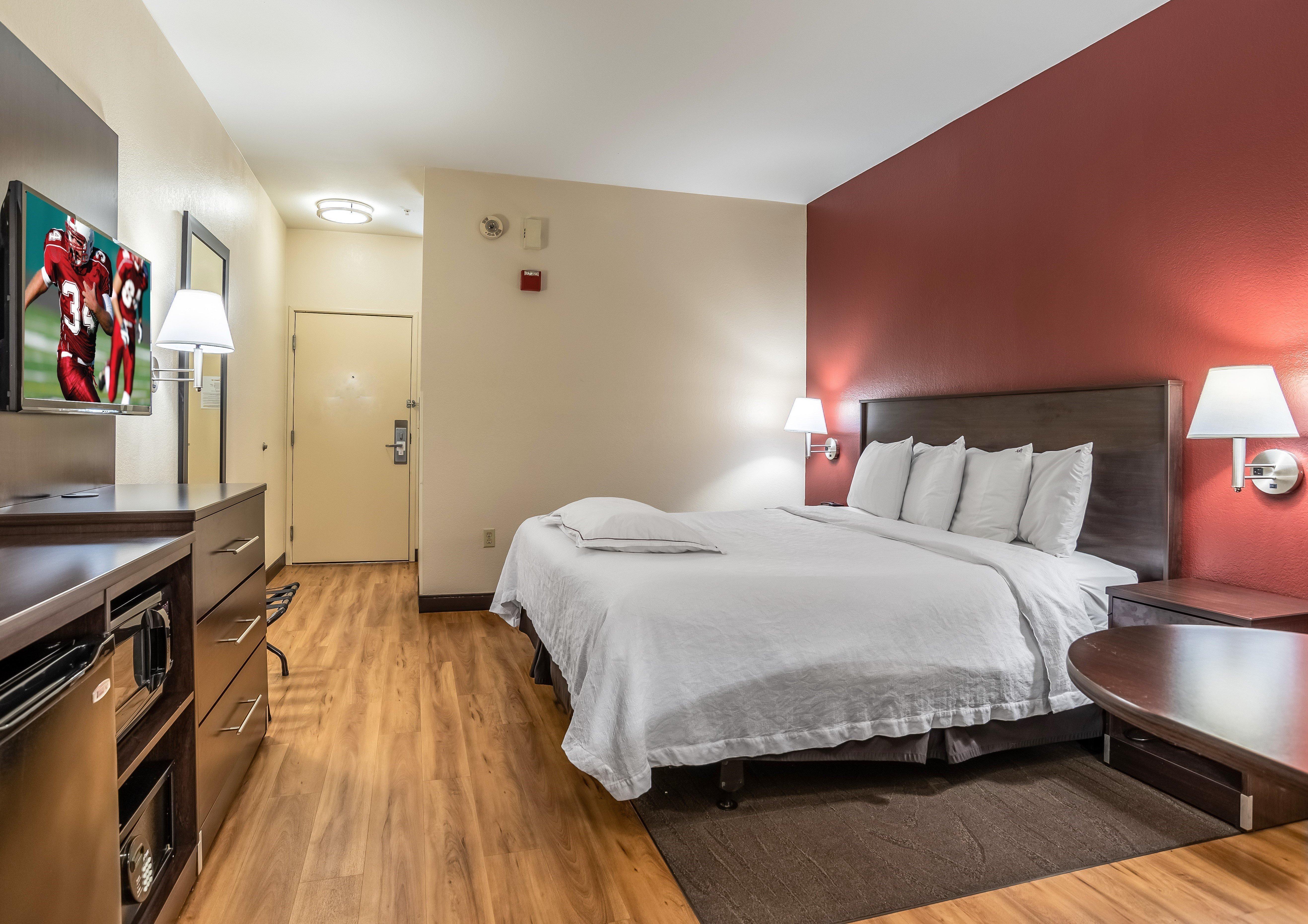 Red Roof Inn Plus+ Austin South Exterior photo