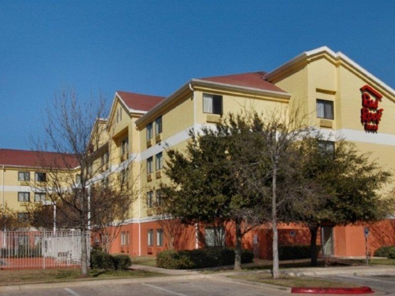 Red Roof Inn Plus+ Austin South Exterior photo