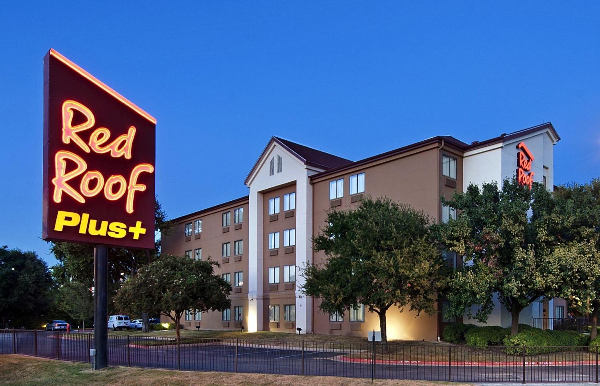 Red Roof Inn Plus+ Austin South Exterior photo