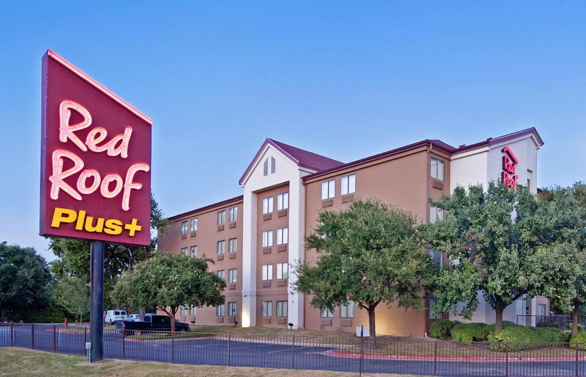 Red Roof Inn Plus+ Austin South Exterior photo